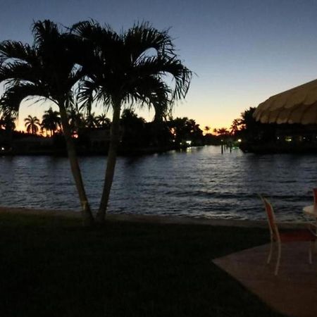 Studio Intracoastal Views! 5 Min Walk To The Beach Villa Pompano Beach Bagian luar foto
