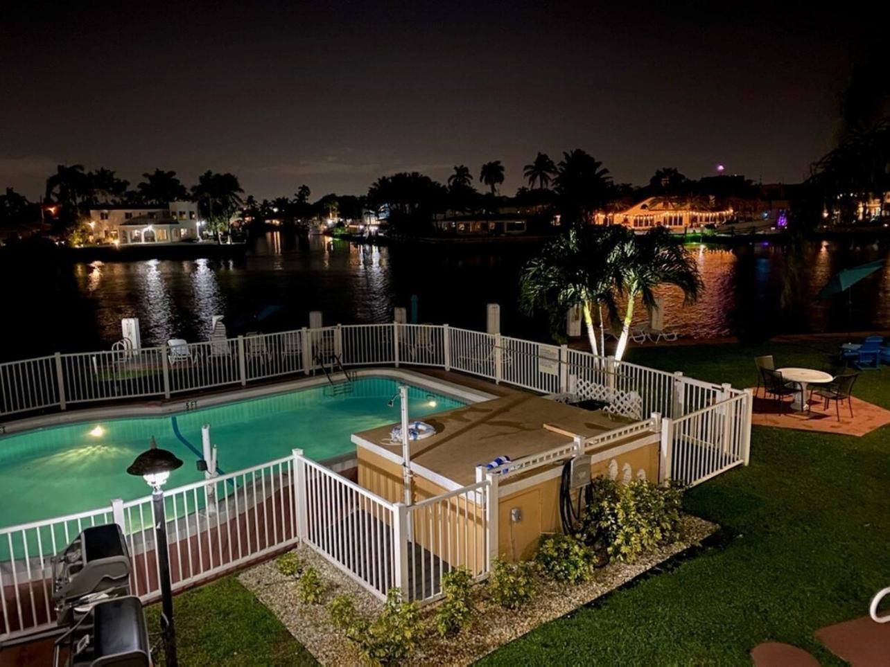 Studio Intracoastal Views! 5 Min Walk To The Beach Villa Pompano Beach Bagian luar foto